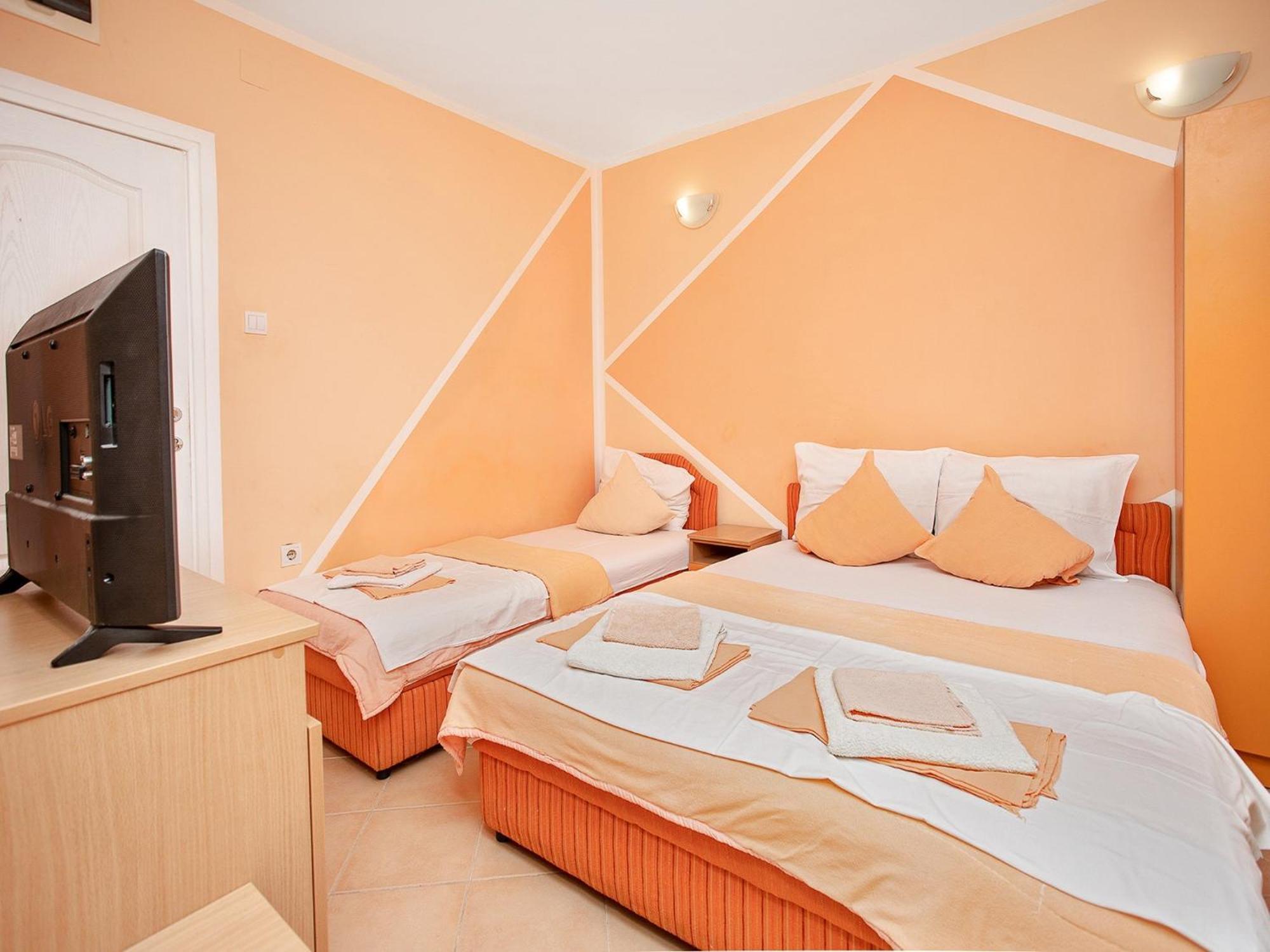 Apartments Mik5 - Famous Beach Jaz Будва Стая снимка